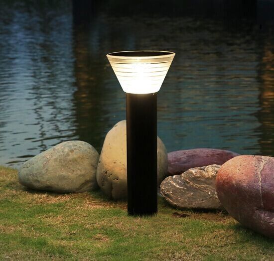 Factory Wholesale Led Solar Lawn Lamps IP 65 Waterproof Outdoor Solar Garden Lights