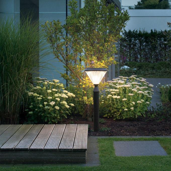 High Quality LED Pole Posts Garden Lamp Solar Pillar Lawn Light